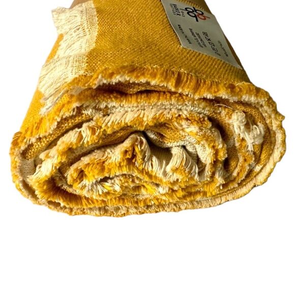 NEW Barker Textiles Yellow Luxury Oversized Throw Floral Print 55” x 71” - Picture 5 of 7